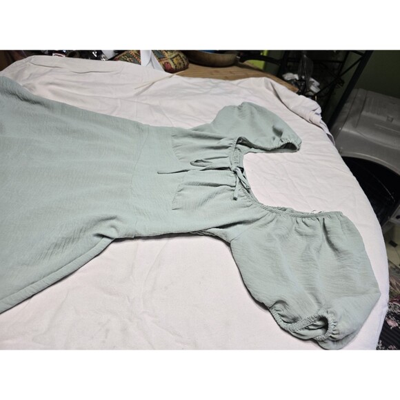Streetwear Society Dresses & Skirts - DRESS Streetwear Society L. Dress Casual Short Puff Sleeve Mint Green